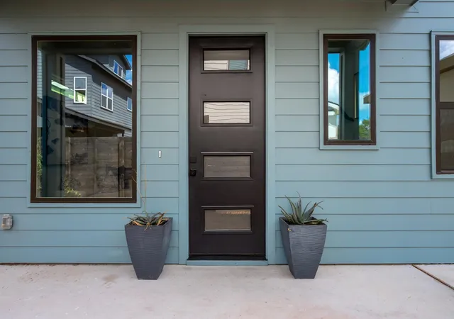 Photo 2 of Single family home for sale at 2907 Kuhlman Ave #2, Austin, TX 78702 | MLS# 5497895 | Listing updated on 2026-10-04