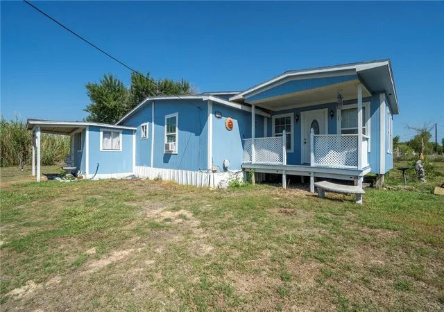 Photo 4 of Manufactured home for sale at 110 Belinda Ln, Kyle, TX 78640 | MLS# 3709291 | Listing updated on 2026-10-04