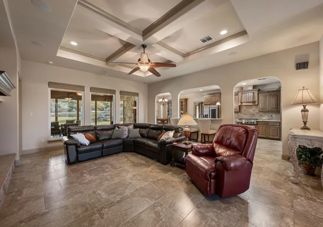Photo 4 of Single family home for sale at 204 Overlook Ct, Georgetown, TX 78628 | MLS# 3395152 | Listing updated on 2026-10-04