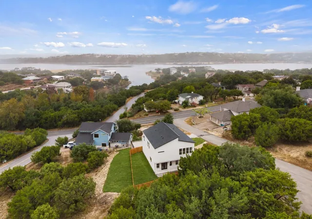 Photo 3 of Single family home for sale at 2603 Franklin Cv, Lago Vista, TX 78645 | MLS# 4199267 | Listing updated on 2026-10-07