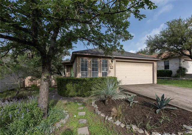 Photo 1 of Single family home for sale at 16 E Villa Meadow St, Wimberley, TX 78676 | MLS# 9291720 | Listing updated on 2026-10-06