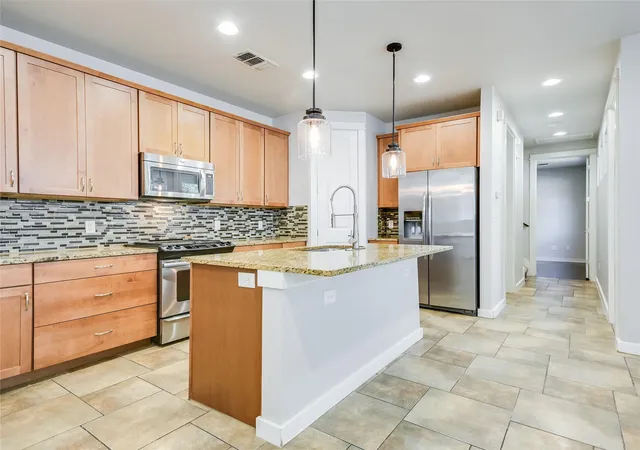 Photo 3 of Condo for sale at 2210 Schriber St #A, Austin, TX 78704 | MLS# 5322038 | Listing updated on 2026-10-08