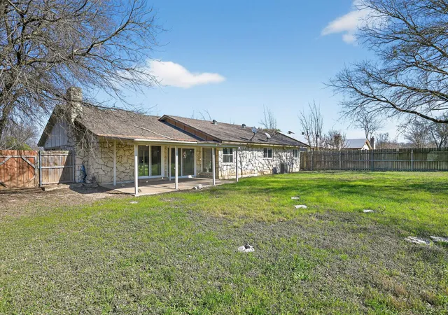 Photo 3 of Single family home for sale at 220 W Mockingbird Ln, Harker Heights, TX 76548 | MLS# 1718375 | Listing updated on 2026-10-09
