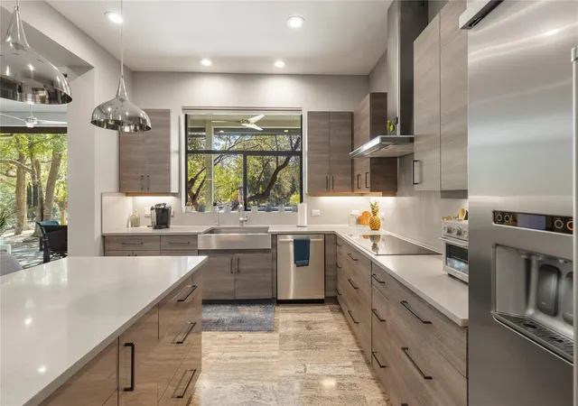 Photo 3 of Single family home for sale at 5615 Mccarty Ln, Austin, TX 78749 | MLS# 8562714 | Listing updated on 2026-10-09