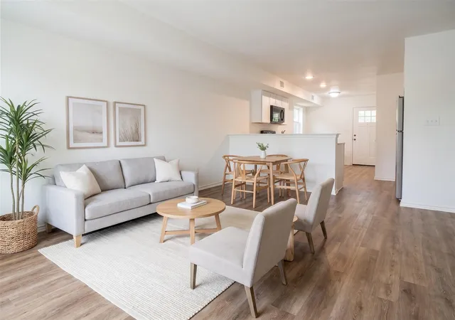 Listing Photo 4 - Condo for sale in building located at 350 Debus Dr, Taylor, TX 76574 - Unit #217