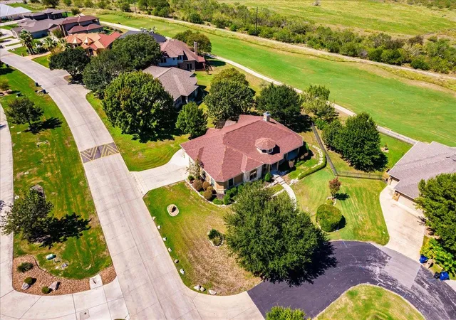 Photo 1 of Single family home for sale at 260 Long Crk Blvd, New Braunfels, TX 78130 | MLS# 5239493 | Listing updated on 2026-10-07