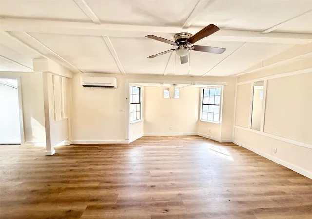 Photo 2 of Sale Pending at 10208 Thomaswood Ln, Austin, TX 78736 | MLS# 2404257 | Listing updated on 2026-10-06