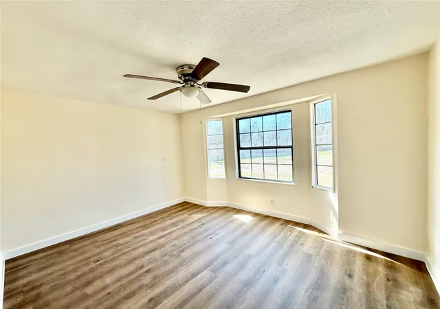 Photo 4 of Sale Pending at 10208 Thomaswood Ln, Austin, TX 78736 | MLS# 2404257 | Listing updated on 2026-10-06