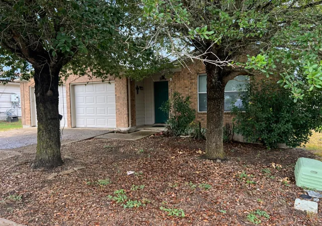Photo 2 of Single family home for sale at 14533 Gurneys Eagle Dr, Elgin, TX 78621 | MLS# 7000636 | Listing updated on 2026-10-07