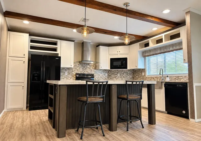 Photo 3 of Sale Pending at 807 Old Coupland Rd, Taylor, TX 76574 | MLS# 4603883 | Listing updated on 2026-10-29