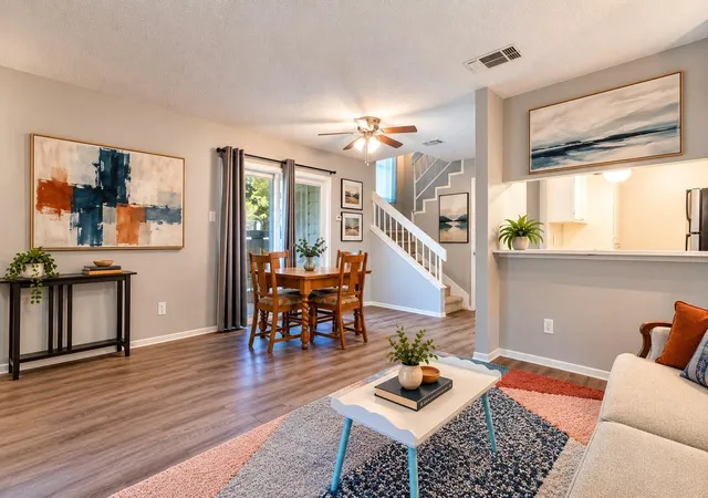Listing Photo 4 - Condo for sale in building located at 2018 W Rundberg Ln, Austin, TX 78758 - Unit #19A