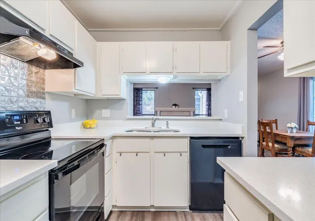Listing Photo 5 - Condo for sale in building located at 2018 W Rundberg Ln, Austin, TX 78758 - Unit #19A