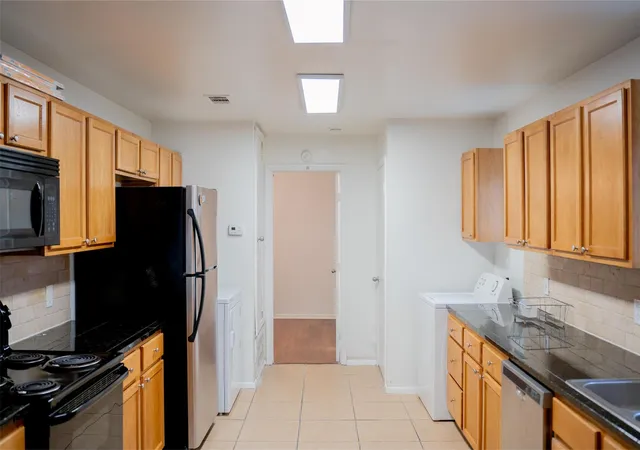 Photo 4 of House for sale at 2841 San Gabriel St, Austin, TX 78705 | MLS# 7313565 | Listing updated on 2026-10-17