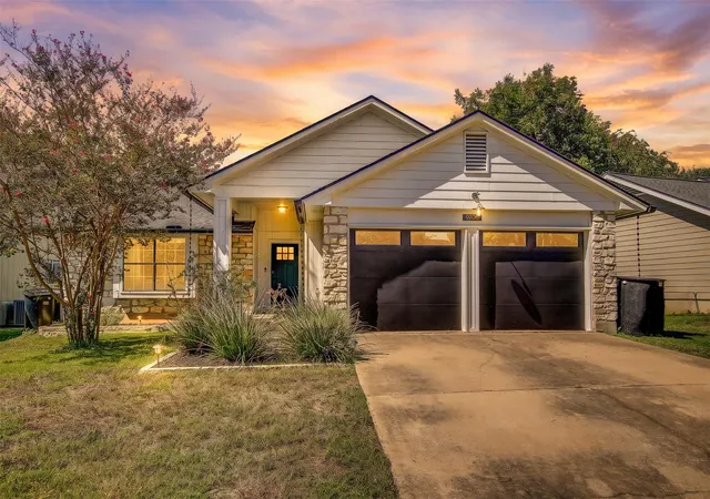 Photo 3 of Single family home for sale at 9706 Woodshire Dr, Austin, TX 78748 | MLS# 9598854 | Listing updated on 2026-10-10