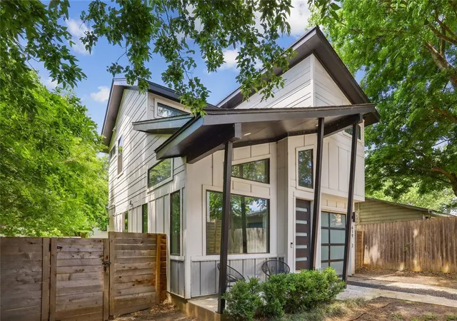 Photo 1 of Single family home for sale at 619 Hammack Dr #2, Austin, TX 78752 | MLS# 7850200 | Listing updated on 2026-10-06