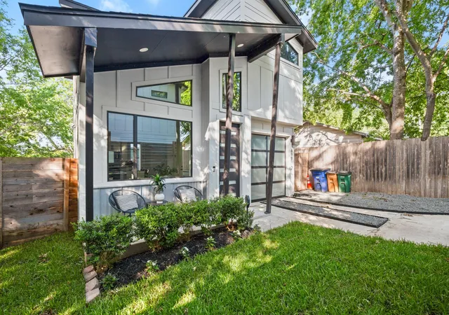 Photo 4 of Single family home for sale at 619 Hammack Dr #2, Austin, TX 78752 | MLS# 7850200 | Listing updated on 2026-10-06