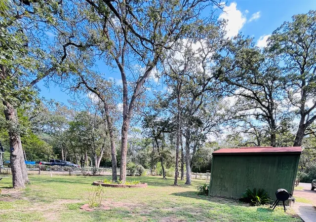 Photo 4 of Manufactured home for sale at 242 Shadow Oak Dr, Bastrop, TX 78602 | MLS# 6656180 | Listing updated on 2026-10-12
