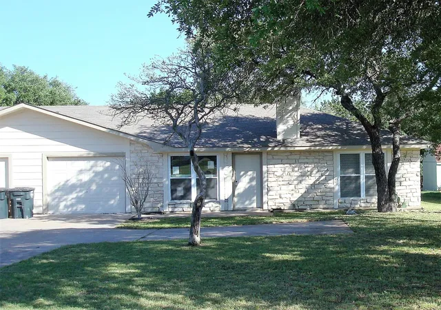 Photo 1 of Multi family home for sale at 510 Hedgewood Dr, Georgetown, TX 78628 | MLS# 6184218 | Listing updated on 2026-10-29