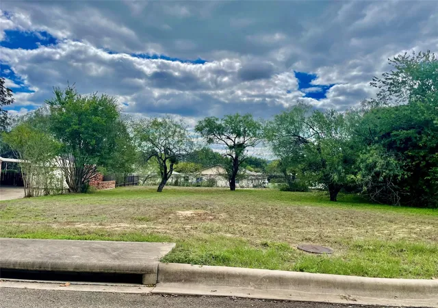 Photo 2 of Land for sale at Lot 133 Broadmoor St, Meadowlakes, TX 78654 | MLS# 2135989 | Listing updated on 2026-10-05