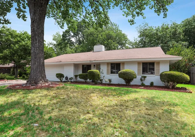 Photo 2 of Single family home for sale at 8911 Pointer Ln, Austin, TX 78758 | MLS# 2221982 | Listing updated on 2026-10-08