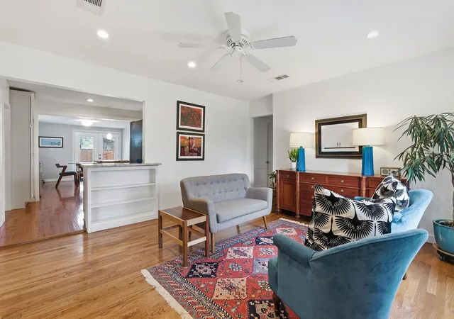 Photo 1 of Single family home for sale at 912 E 55th 1/2 St, Austin, TX 78751 | MLS# 5354918 | Listing updated on 2026-10-06