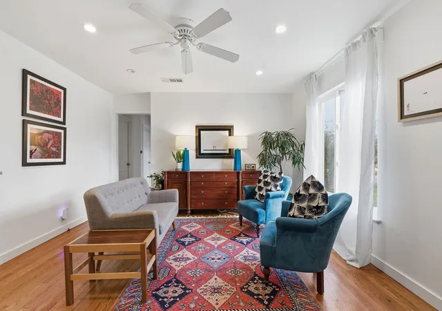Photo 3 of Single family home for sale at 912 E 55th 1/2 St, Austin, TX 78751 | MLS# 5354918 | Listing updated on 2026-10-06