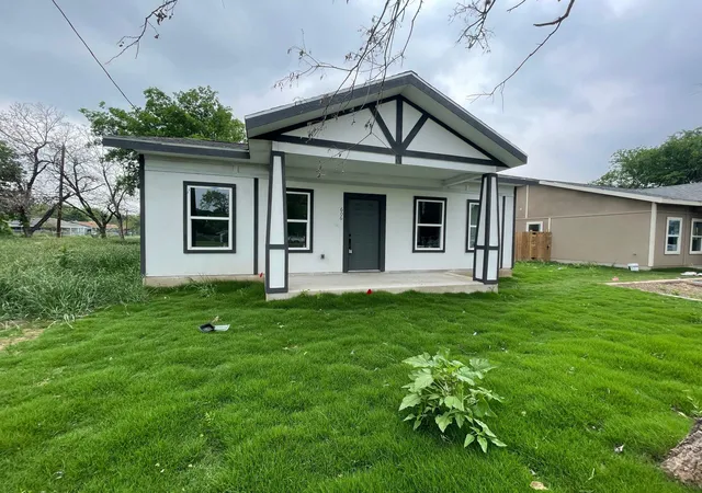 Photo 3 of Single family home for sale at 606 Pecan Valley Dr, San Antonio, TX 78220 | MLS# 9937828 | Listing updated on 2026-10-12