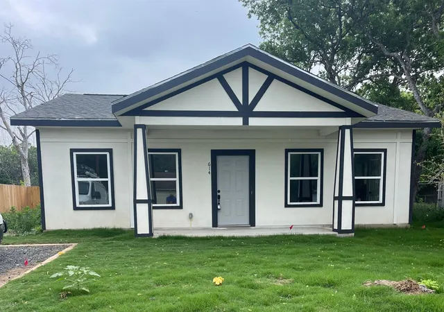 Photo 1 of Single family home for sale at 614 Pecan Valley Dr, San Antonio, TX 78220 | MLS# 7174103 | Listing updated on 2026-10-12