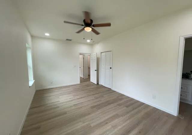 Photo 4 of Single family home for sale at 614 Pecan Valley Dr, San Antonio, TX 78220 | MLS# 7174103 | Listing updated on 2026-10-12