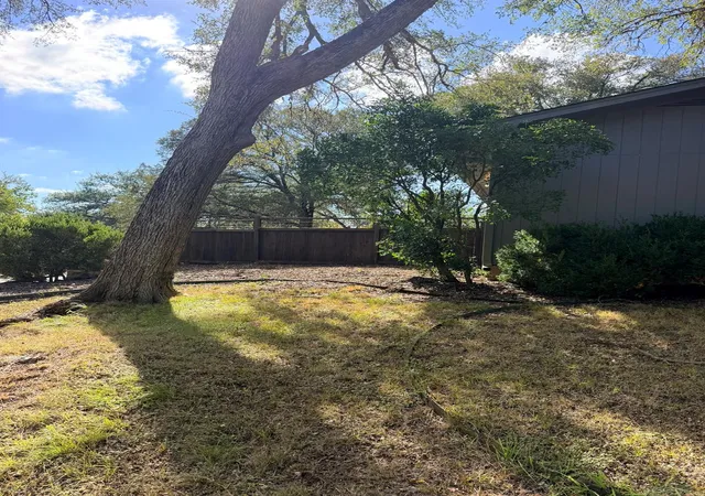 Photo 4 of Single family home for sale at 2 Acacia Dr, Wimberley, TX 78676 | MLS# 6131455 | Listing updated on 2026-10-08
