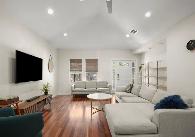 Photo 3 of Single family home for sale at 2501 Del Curto Rd, Austin, TX 78704 | MLS# 5351851 | Listing updated on 2026-10-07