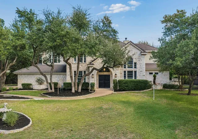 Single family home for sale at 4 Mayleaf Cv, The Hills, TX 78738 | MLS# 6198879