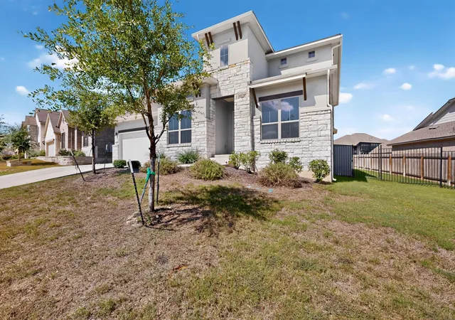 Photo 2 of Single family home for sale at 305 Palatino Bnd, Liberty Hill, TX 78642 | MLS# 2662922 | Listing updated on 2026-10-08