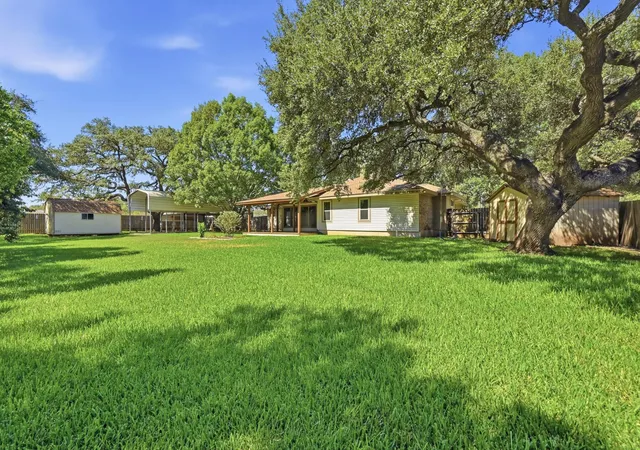 Photo 2 of Single family home for sale at 810 Pine Siskin Dr, Buda, TX 78610 | MLS# 2227219 | Listing updated on 2026-10-10