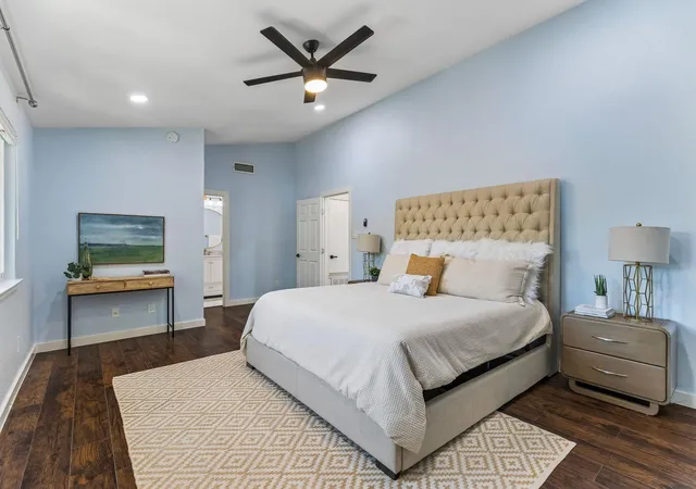 Photo 4 of Townhouse for sale at 8305 Summer Pl Dr, Austin, TX 78759 | MLS# 7907106 | Listing updated on 2026-10-07