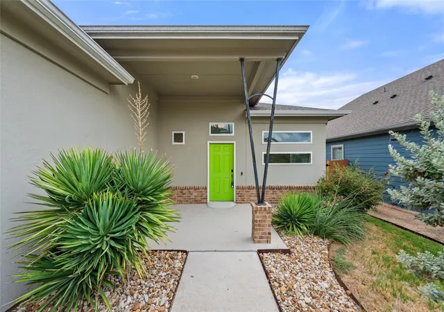 Photo 1 of Single family home for sale at 9941 Comely Bnd, Manor, TX 78653 | MLS# 6136034 | Listing updated on 2026-10-08