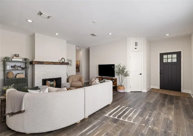 Photo 4 of Single family home for sale at 507 Paseo Grand Dr, Cedar Park, TX 78613 | MLS# 2265278 | Listing updated on 2026-10-09
