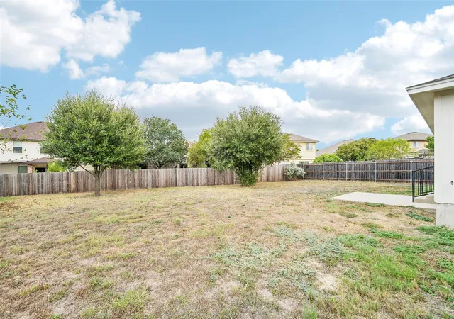 Photo 4 of Single family home for sale at 259 Coal Dr, Jarrell, TX 76537 | MLS# 1647316 | Listing updated on 2026-10-08
