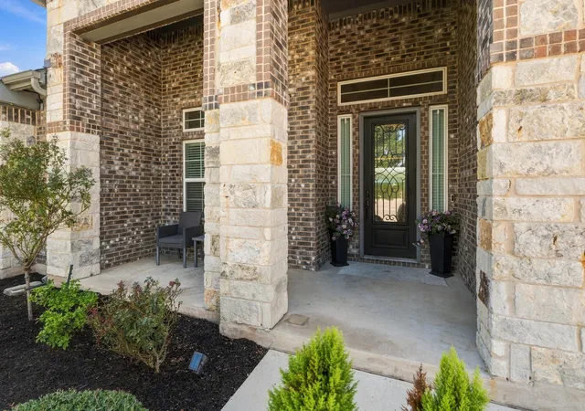 Photo 2 of Single family home for sale at 2316 Airport Dr, Leander, TX 78641 | MLS# 7599940 | Listing updated on 2026-10-08