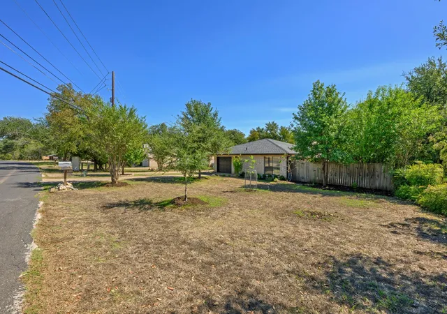 Photo 2 of Condo for sale at 11805 Bell Ave #B, Austin, TX 78759 | MLS# 5889374 | Listing updated on 2026-10-10