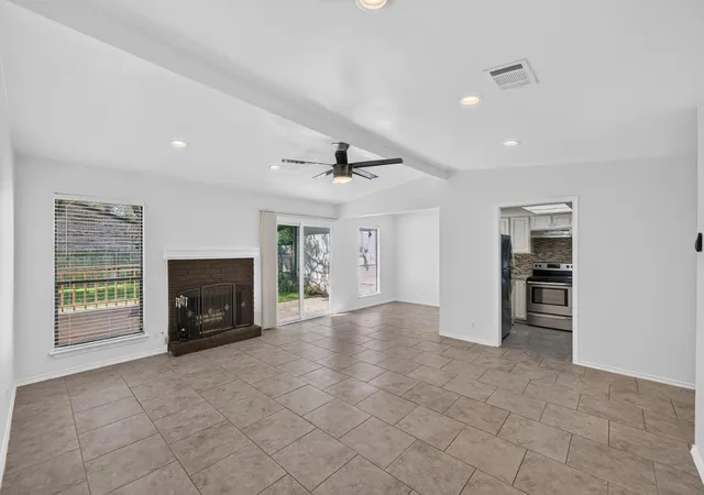 Photo 4 of Condo for sale at 11805 Bell Ave #B, Austin, TX 78759 | MLS# 5889374 | Listing updated on 2026-10-10