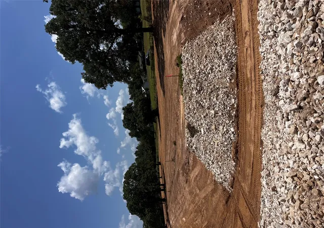 Photo 4 of Land for sale at 712 N Wilcox St, Rockdale, TX 76567 | MLS# 6391299 | Listing updated on 2026-10-06