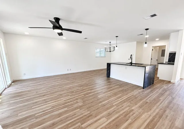 Photo 2 of Single family home for sale at 6907 Tulane Dr, Austin, TX 78723 | MLS# 6299700 | Listing updated on 2026-10-09