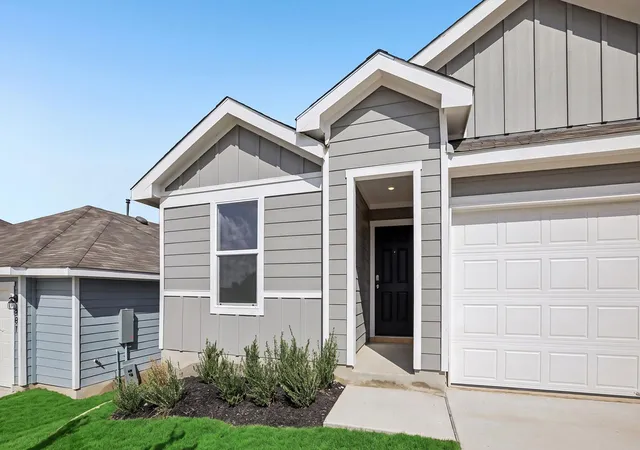 Photo 2 of Single family home for sale at 311 Palestine Trl, Kyle, TX 78640 | MLS# 3532947 | Listing updated on 2026-10-07
