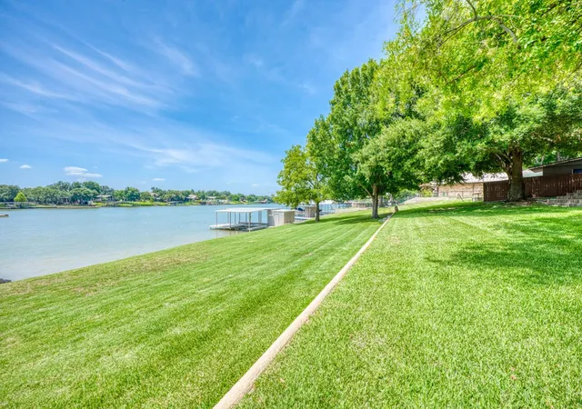 Single family home for sale at 1704 Bluebonnet Ln, Kingsland, TX 78639 | MLS# 5962349