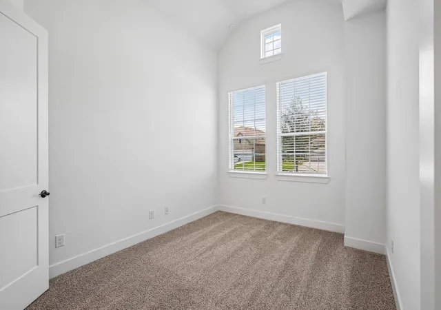 Photo 3 of Single family home for sale at 17804 Rolling Dr, Manor, TX 78653 | MLS# 7361468 | Listing updated on 2026-10-07