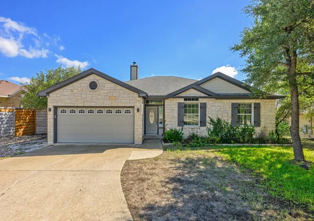 Photo 2 of Single family home for sale at 10210 Twin Lake Loop, Dripping Springs, TX 78620 | MLS# 7324351 | Listing updated on 2026-10-07