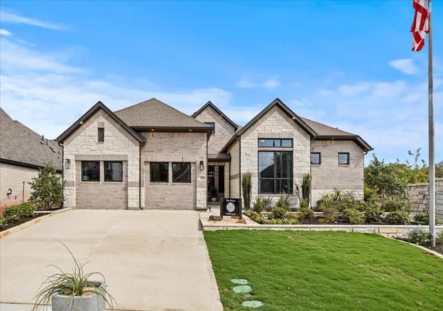 Photo 1 of Single family home for sale at 216 Firethorn Cv, Marble Falls, TX 78654 | MLS# 1093739 | Listing updated on 2026-10-08