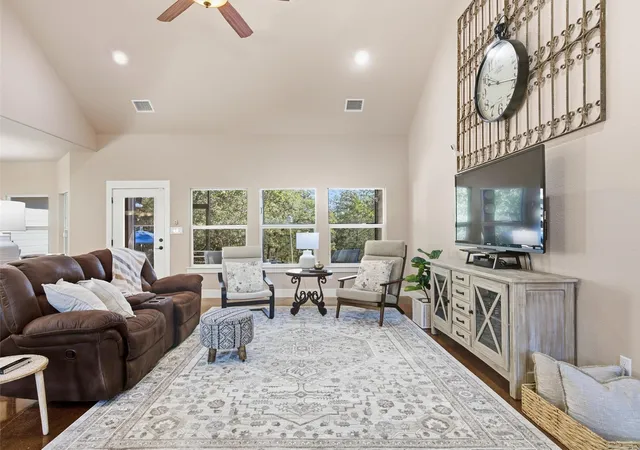 Photo 4 of Single family home for sale at 138 Wood Holw Ct, Bastrop, TX 78602 | MLS# 3693354 | Listing updated on 2026-10-07