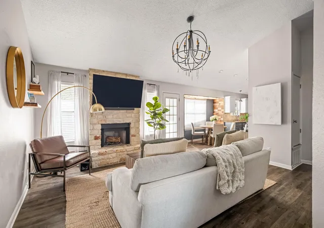 Photo 2 of Single family home for sale at 8611 United Kingdom Dr, Austin, TX 78748 | MLS# 7529347 | Listing updated on 2026-10-10